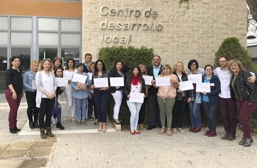 Finaliza el curso de Atencin a personas dependiente en el que han participado 15 alumnos-trabajadores